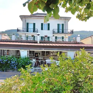 Garden Hotel