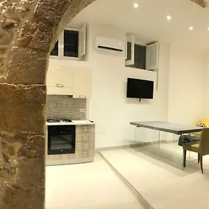 ortigia-suite.sicilyhotelsitaly.net/
